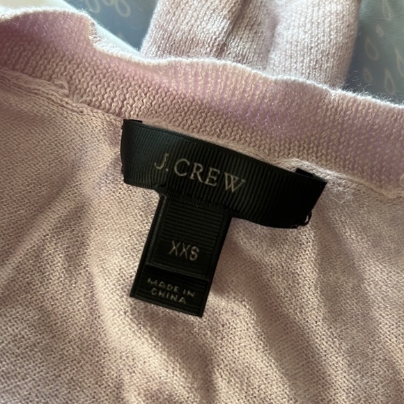 Light Purple V-Neck Sweater - Picture 5 of 5